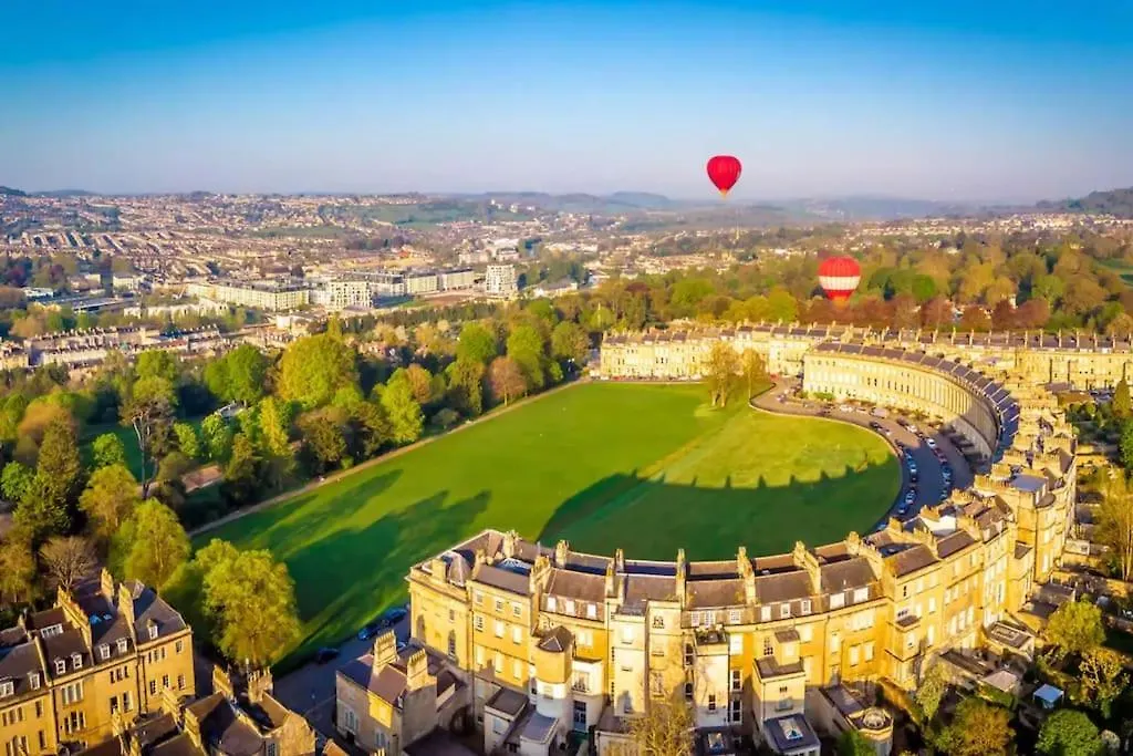 Bath'S Most Illustrious Address - Garden Apartment Bath